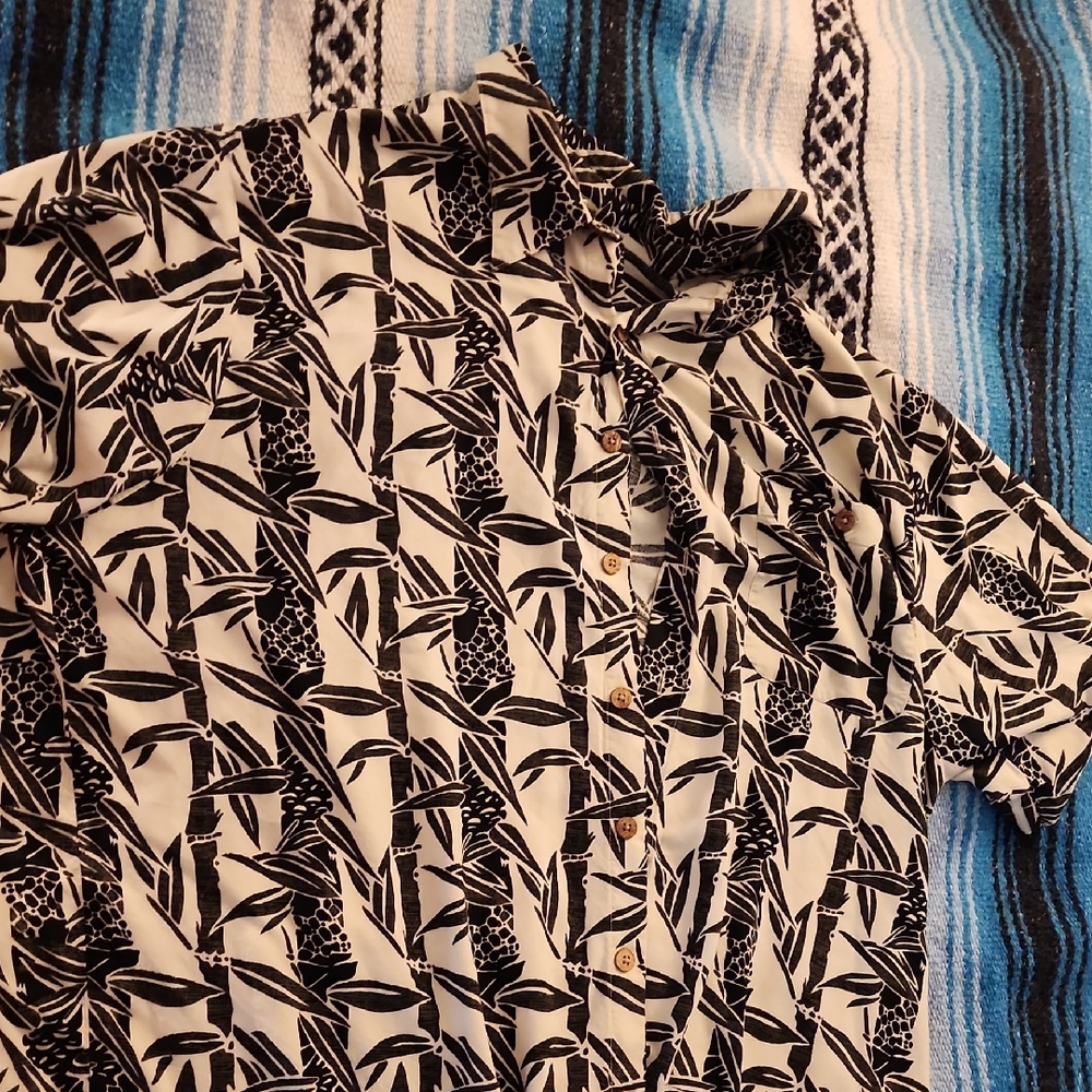 Puritan Black and White Leaf Pattern Men's Hawaiian Shirt